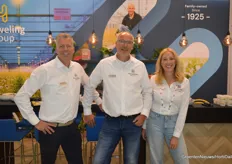 Jacco de Vries, Ronald de Vreede and Willemijn Davidson of Houweling Horticulture. Houweling Horticulture has succeeded in developing a liquid coating that is 100% microplastic-free. At GreenTech Amsterdam, Bright Eco-Coating was introduced.